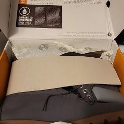 Brand New
Timberland Classic 6-Inch Boot

Size 13. Mens

Highlight a number of favorite layered fits with the Classic 6-Inch boot from Timberland. 