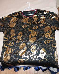 Brand New Black And Gold Dragon Shirt And Wonderful Condition Very Stylish 5xl