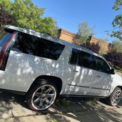 2017 Escalade On 22” Vogue Anniversary Tires For Sale *NO LOWBALLING SERIOUS INQ ONLY**