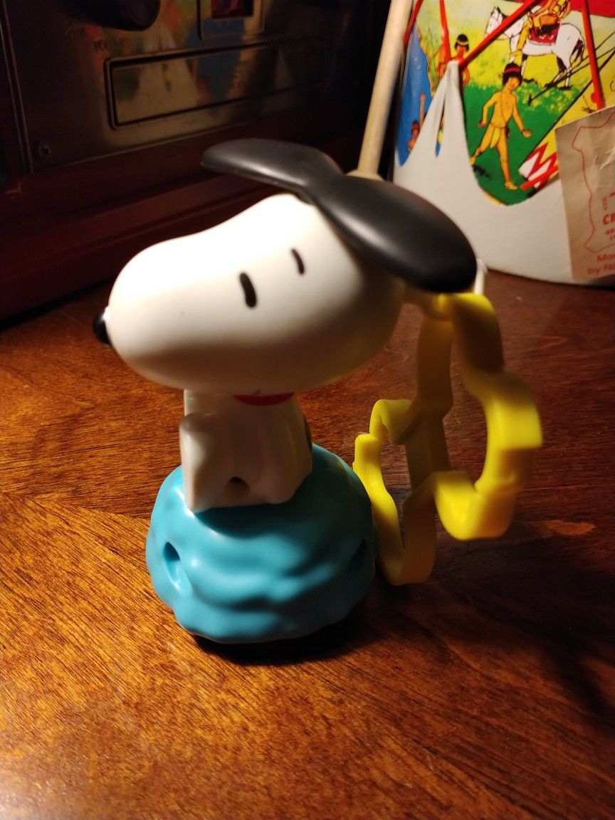 COLLECTABLE EXCELLENT CONDITION ROLLING SPINNING SNOOPY TOY
