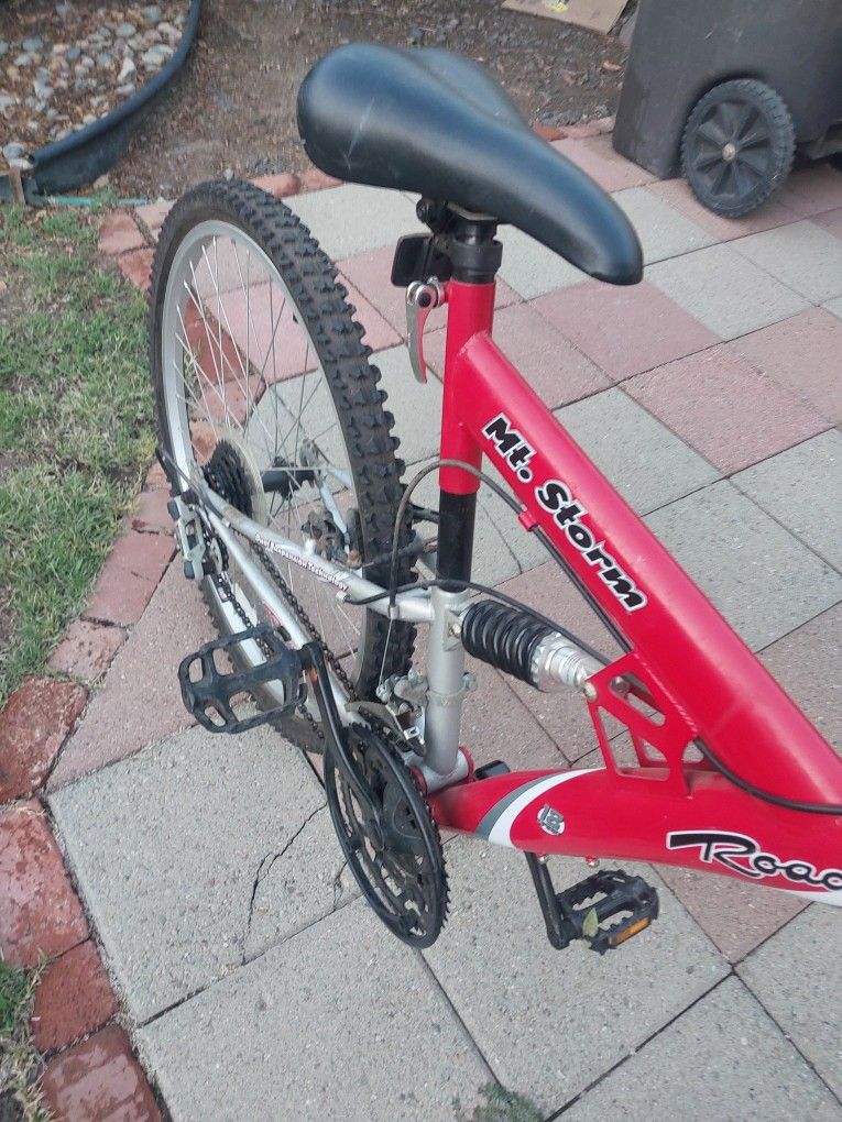MOUNTAIN BIKE FOR SALE