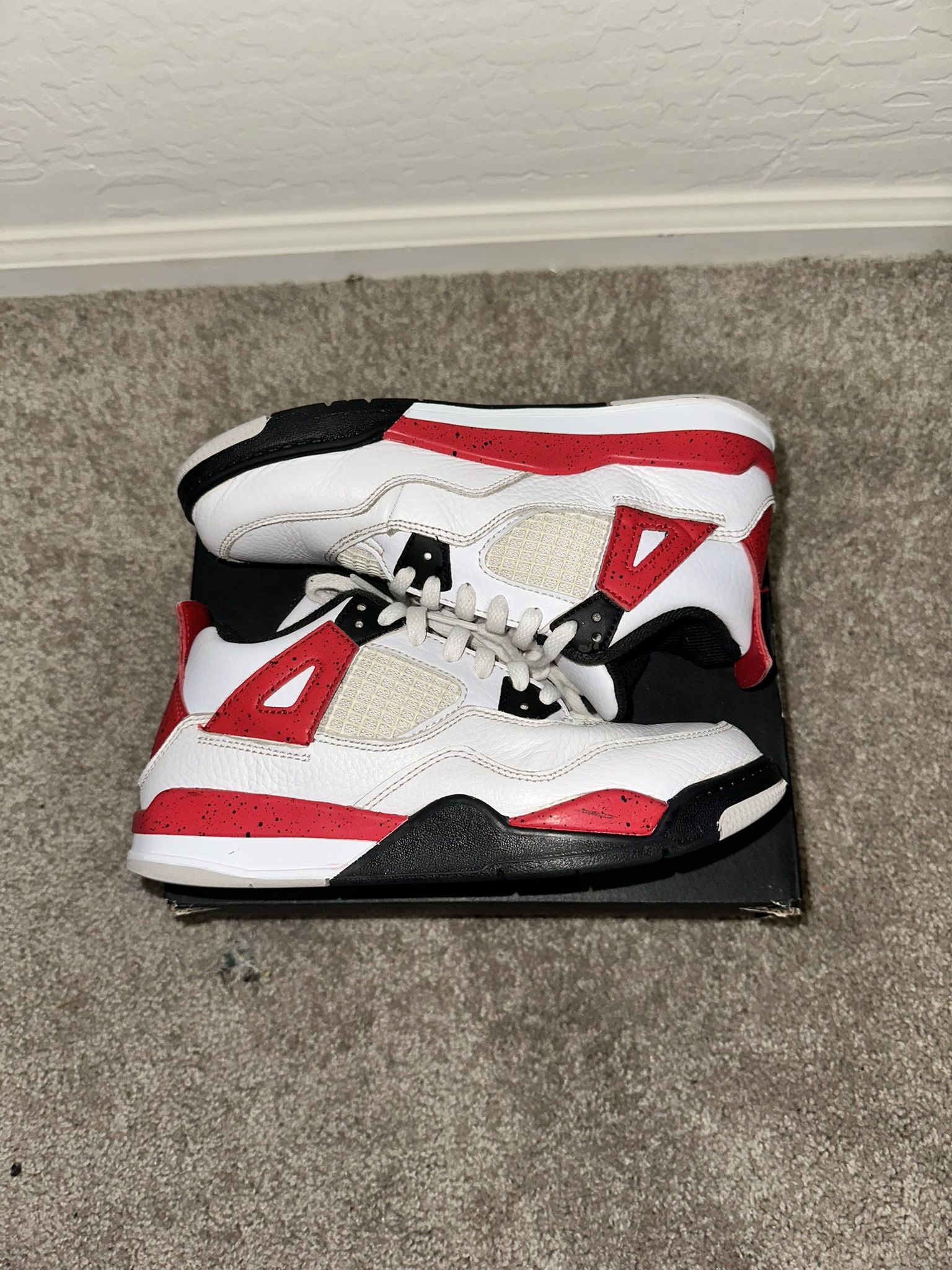 Jordan Retro 4 Red Cement 2.5y