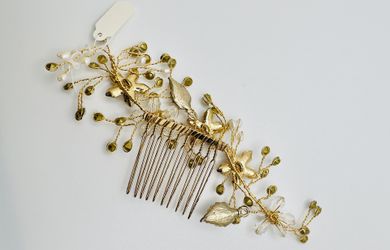 Hair Comb In Gold