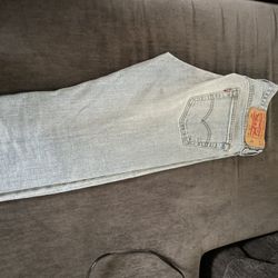 light blue levi’s 501