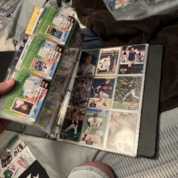 TONS OF CARDS BASEBALL FOOTBALL BASKETBALL 