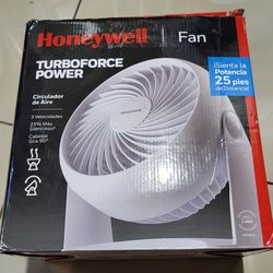 Honeywell TurboForce Table Air Circulator Fan