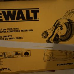 DEWALT Double bevel Miter Saw 12"