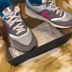 Girl’s New Balance 997 size 4.5