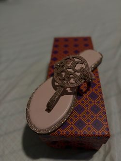 tory burch size 6