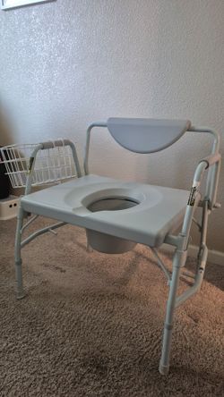 Bariatric Bedside Commode