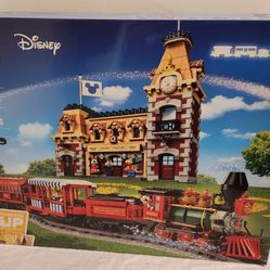 LEGO 71044 Disney Train and Station