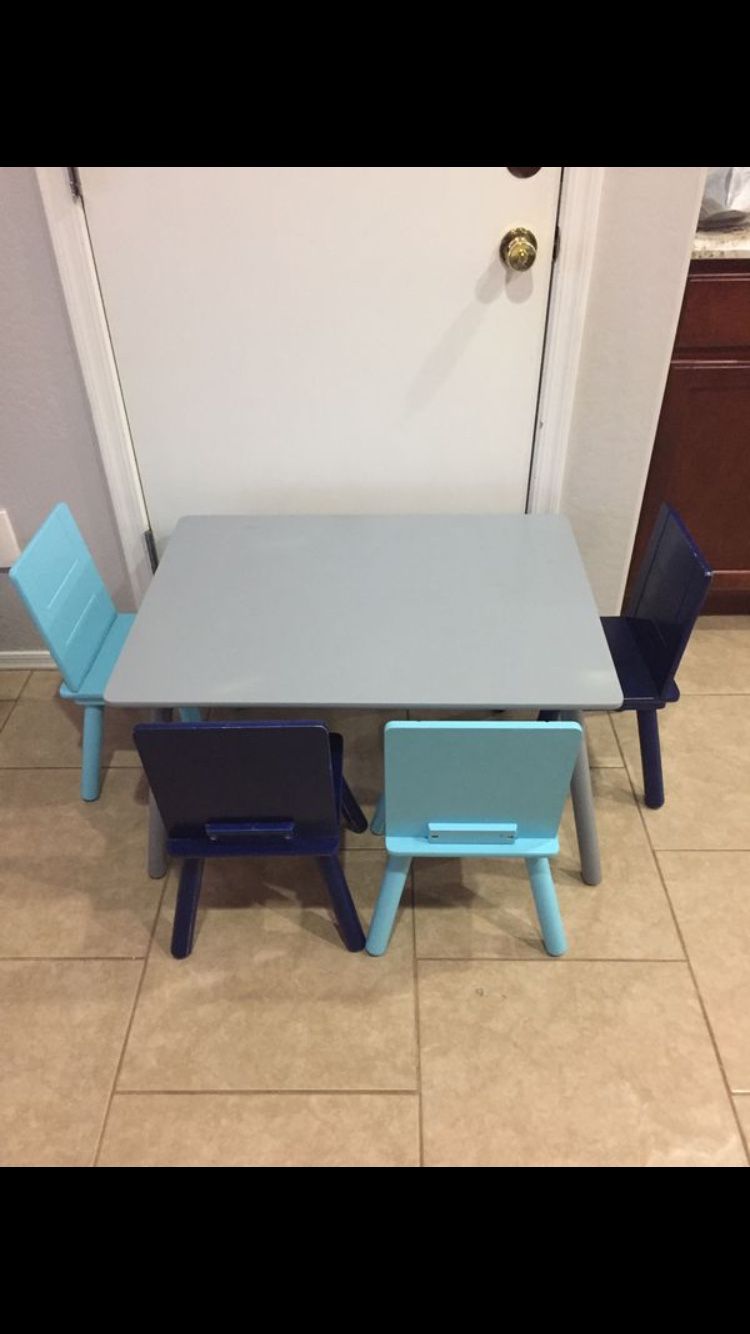 Kids play table