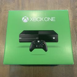 Microsoft Xbox One Console 500GB with Controller