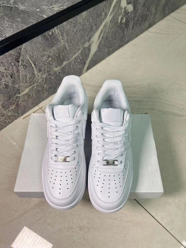 Nike Air Force 1 Men's sports shoes Size 10