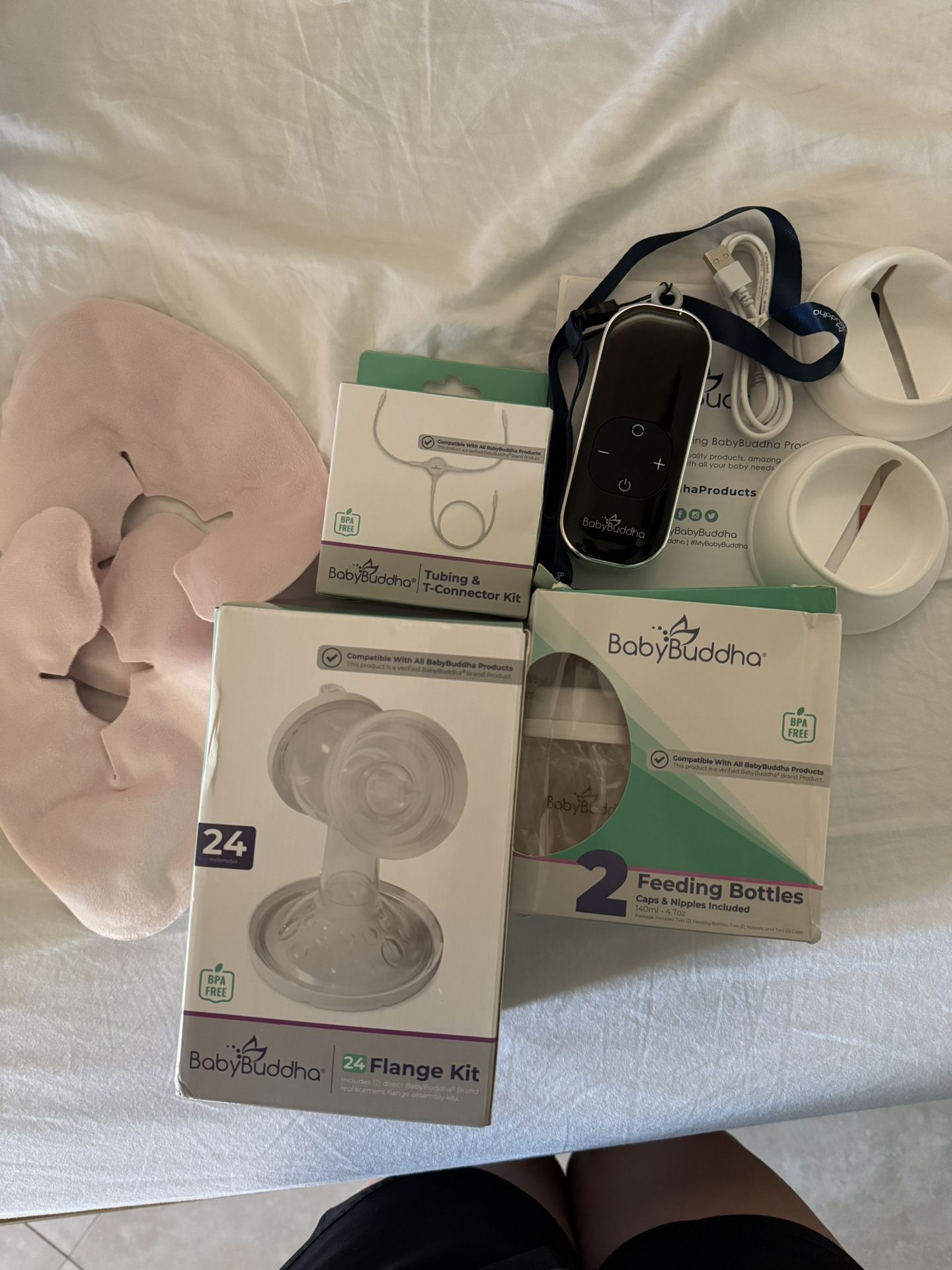 Baby Buddha Breast Pump and Accessories