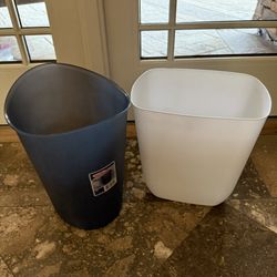 2 Wastebaskets / Trash Cans – White & Gray – Bathroom, Office