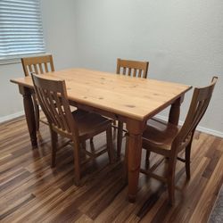 Pottery Barn Schoolhouse Dining Table And 6 Chairs