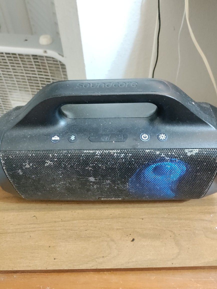 SOUNDCORE PORTABLE BLUETOOTH LED SPEAKER