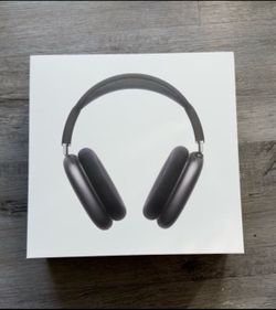 Apple AirPods Max Headphone Black(NEW- SEALED)