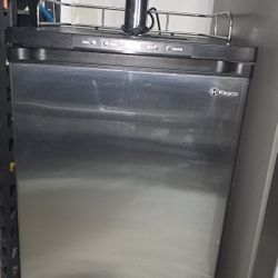 Kegco Kegerator 24"wide