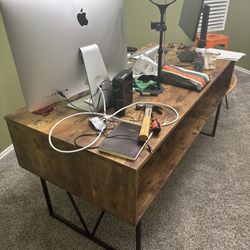 Office Desk (Like New)