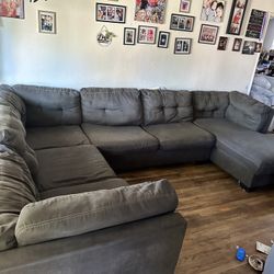 Sectional Couch 