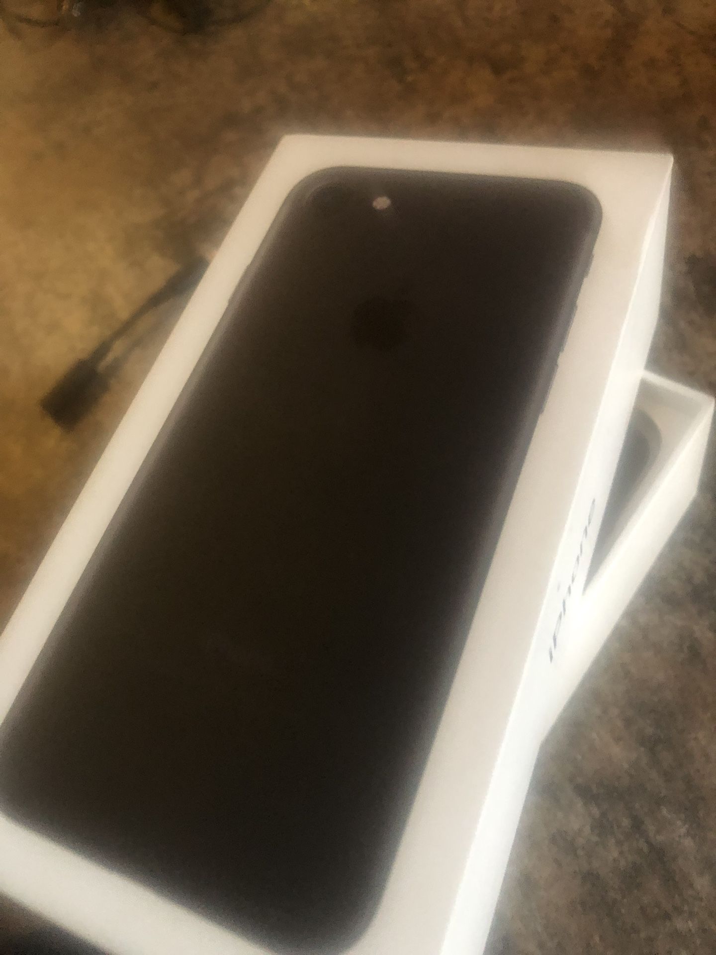 iPhone 7 (BOX ONLY!)