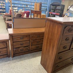Dresser Set 