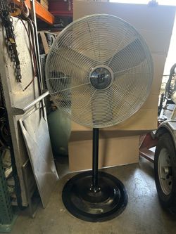 Industrial Fan 28”