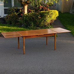Mid-century Danish Modern Ansager Mobler Teak Extendable Dining Table