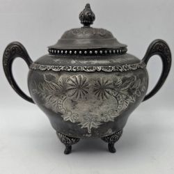 Queen City Silver Co. “Cincinnatus” Quadruple Plate Lidded Sugar Bowl