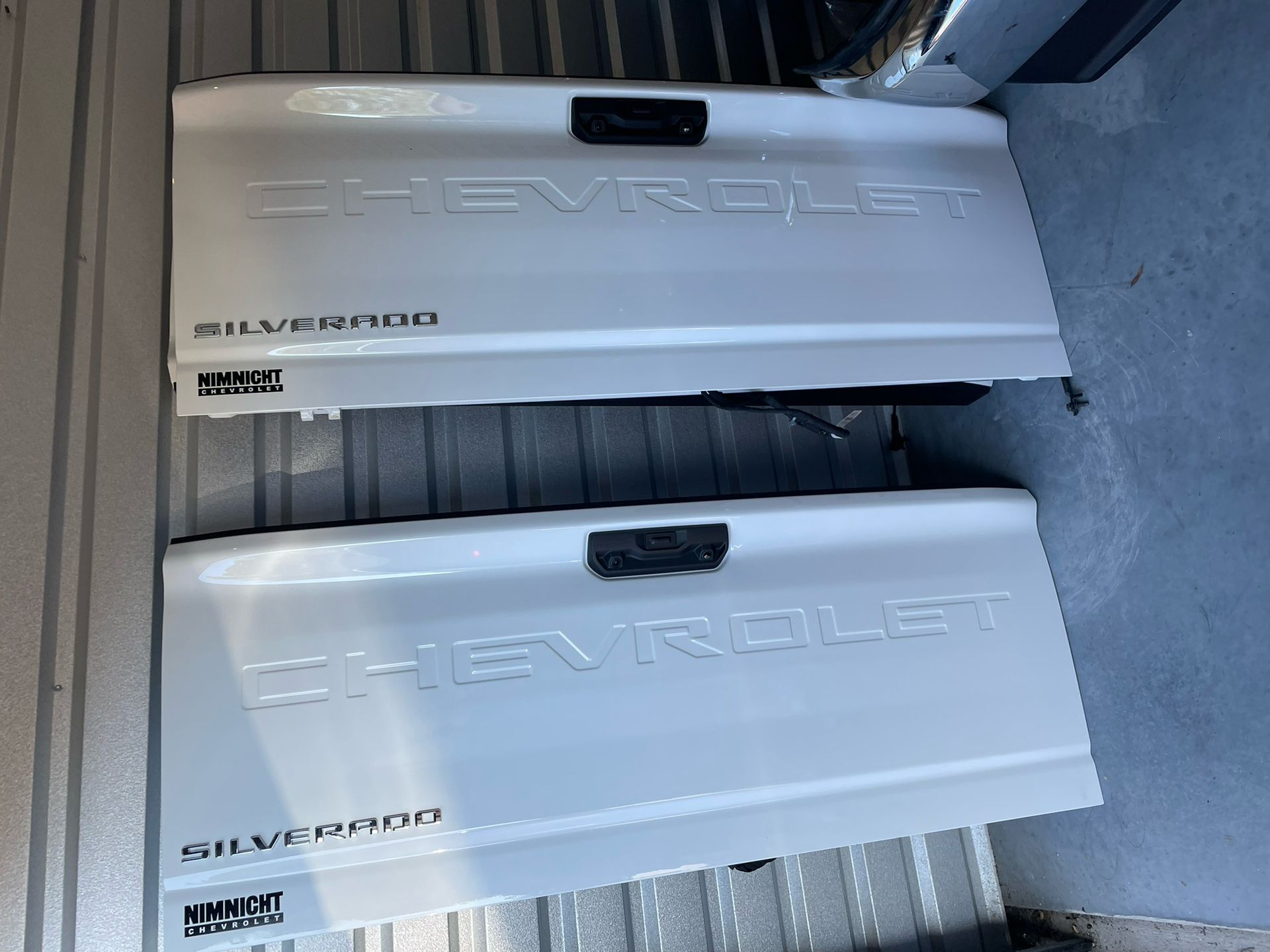 Silverado tailgate New take off with camera and electric lock