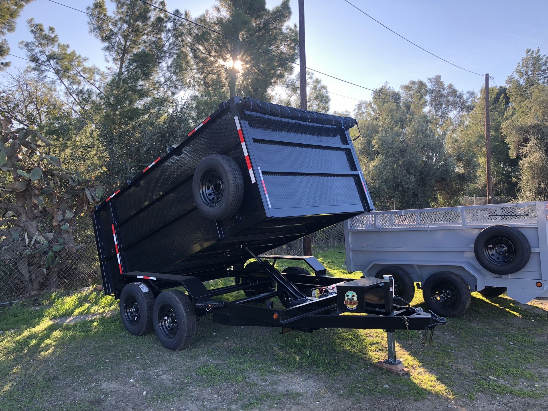 Trailas Dump Trailer