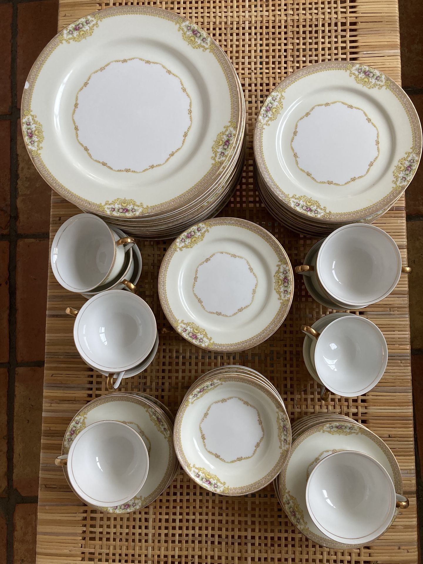 Vintage Kongo China Hand‑Painted Japan • Nearly Complete 12‑Place 1930s–40s Set, Excellent Cond