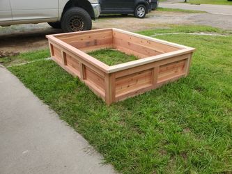 raised garden bed planter box