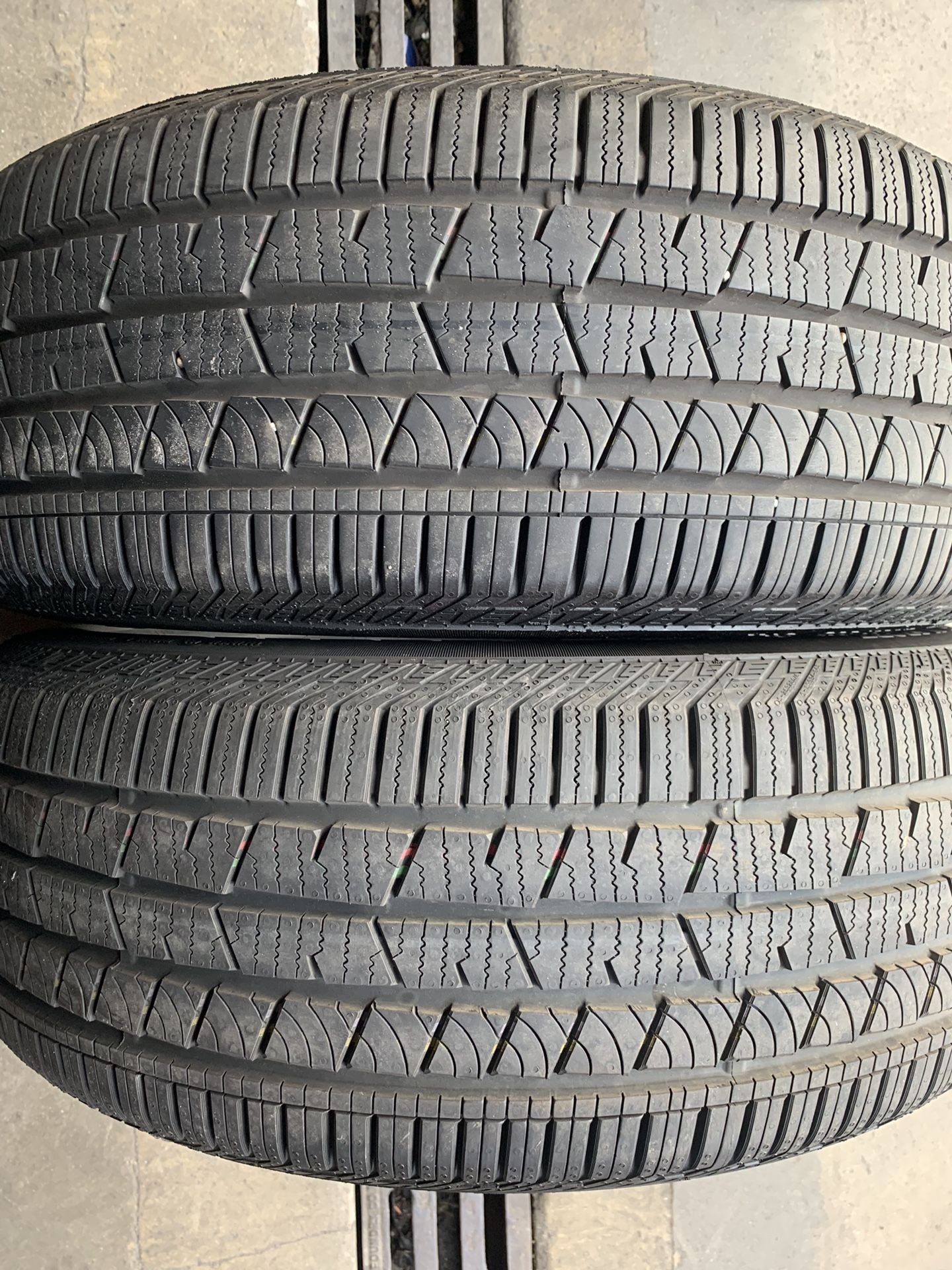 (2)235-55-19 PAIR OF USED TIRES CONTINENTALS