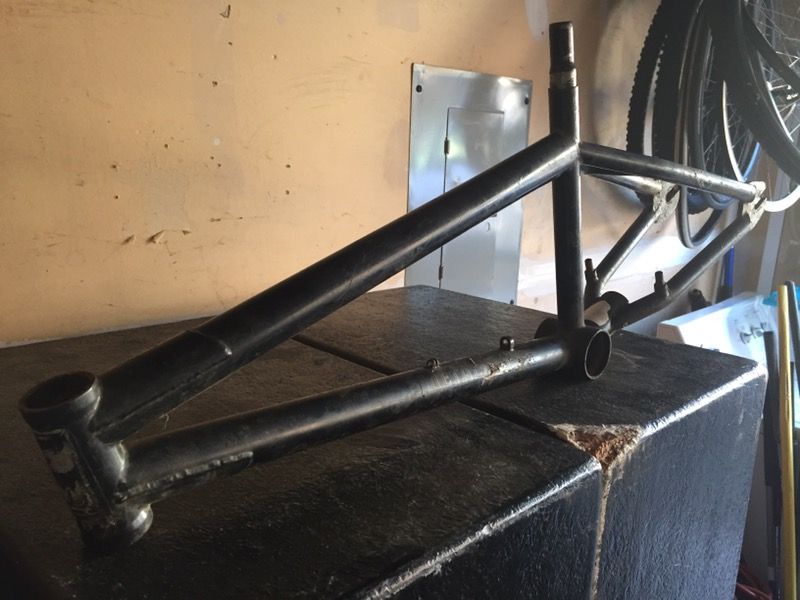Metal kizz online frame