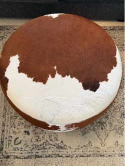 Room and Board Lind round ottoman cowhide, brown