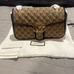 Gucci GG Monogram Marmont Medium Shoulder/Crossbody Purse