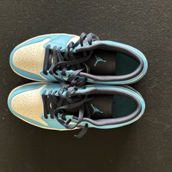 Jordan 1 Low UNC