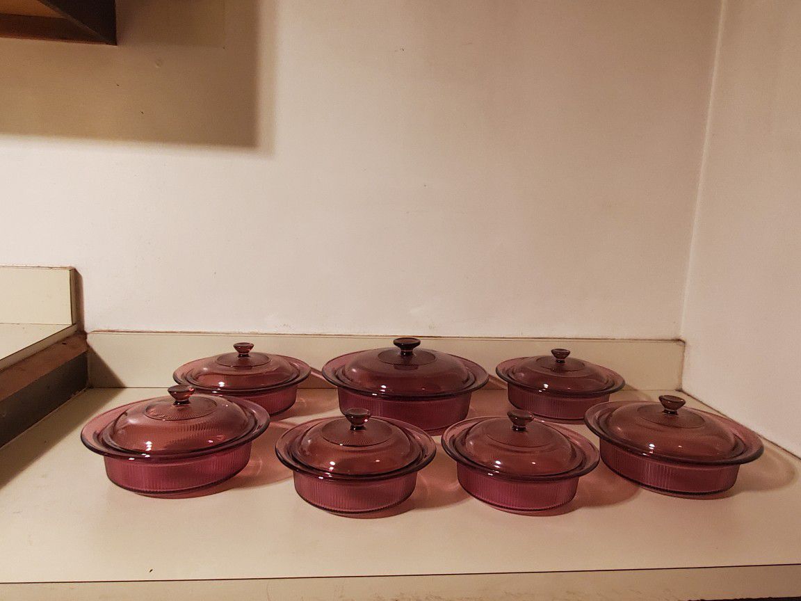Pyrex baking dishes ...7 with lids