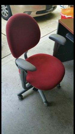 Very Confortabile Office Chair