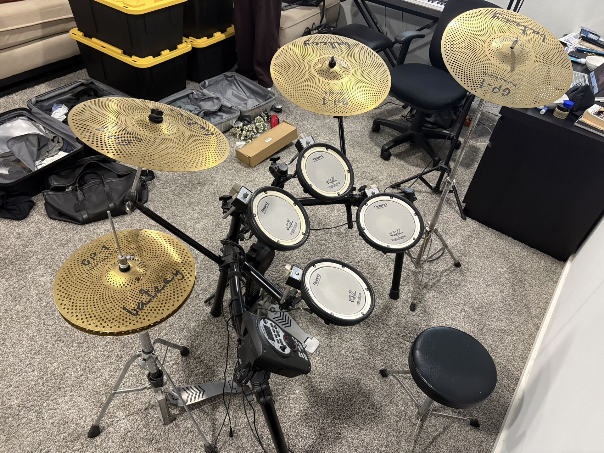 Roland TD-11KV Electronic Drum Set – Mesh Heads + Cymbals + Pedal