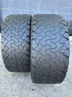 33x12.50 20 VENOM POWER HUNTER X/T " 2 USED TIRES"