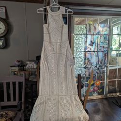 Lulu's Bridal