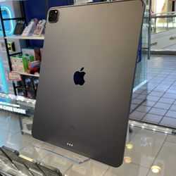 iPad 12.9 5th gen 256gb WiFi