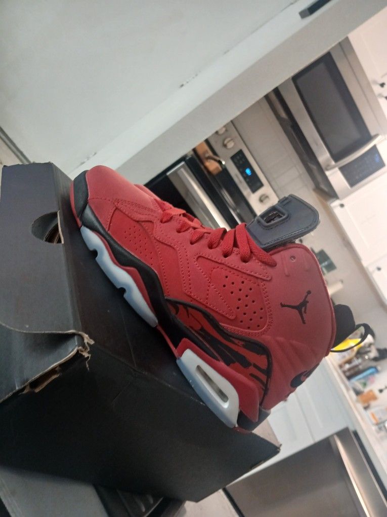 Nike Air Jordan Raging Bull Size 5.5 Y