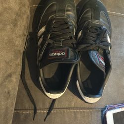 Black Sambas Adidas 