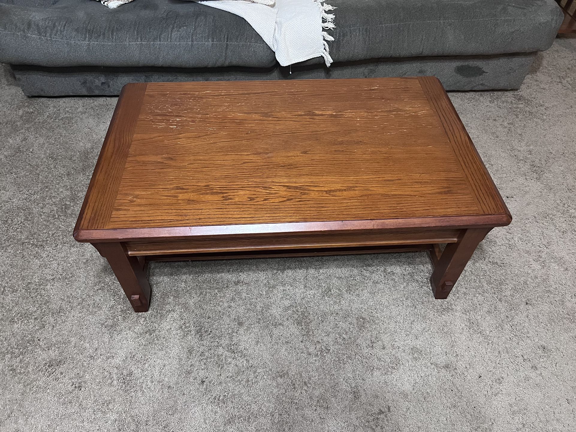 Lift Top Coffee Table And Two Matching  Side Tables 