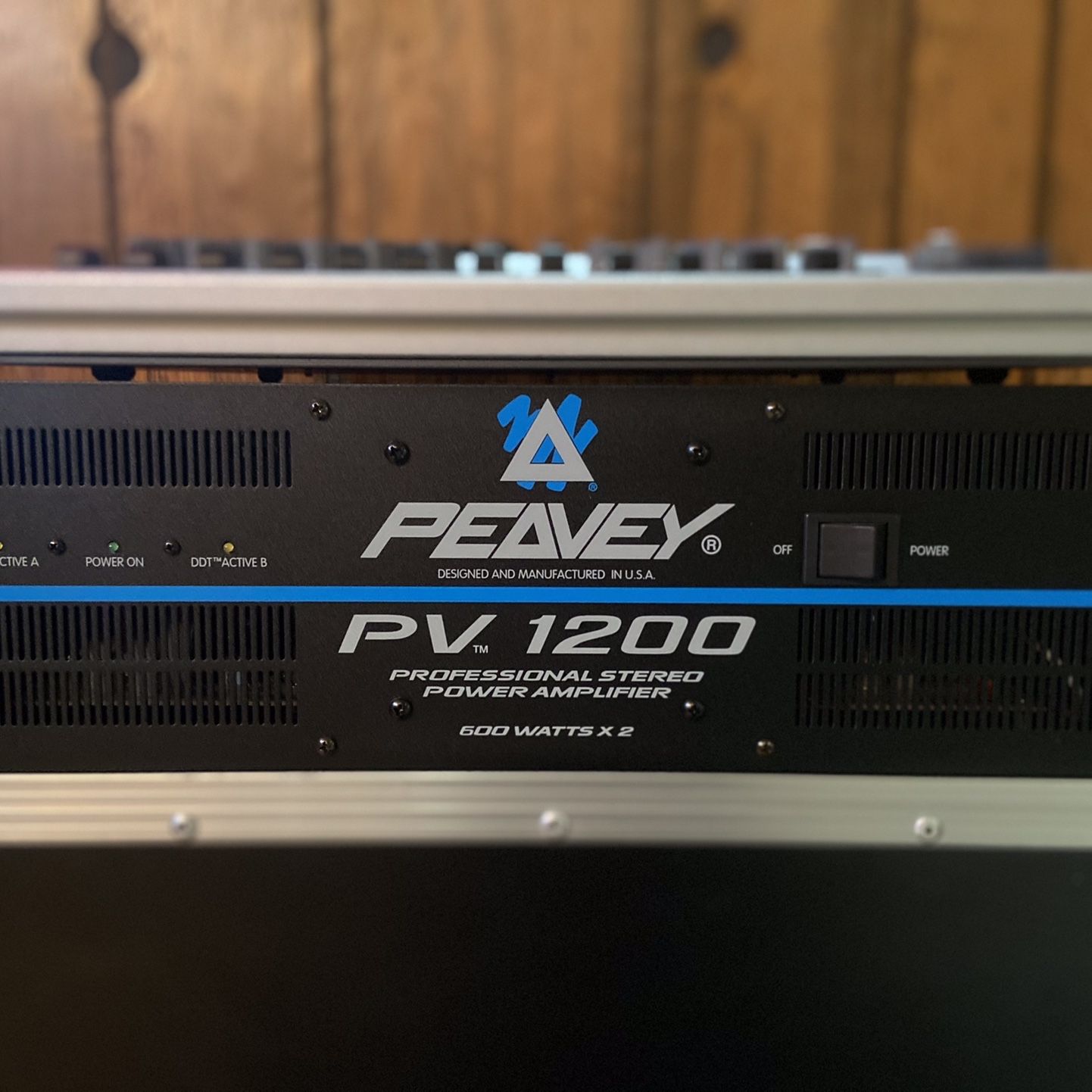 Peavey Power Amp, 1200 Watts (600X2)